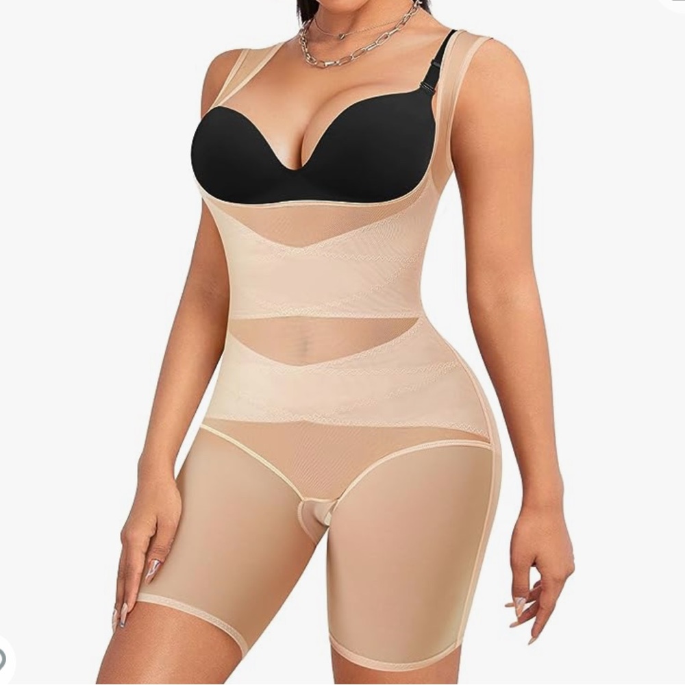 NWT- Shapewear tummy control bodysuit
